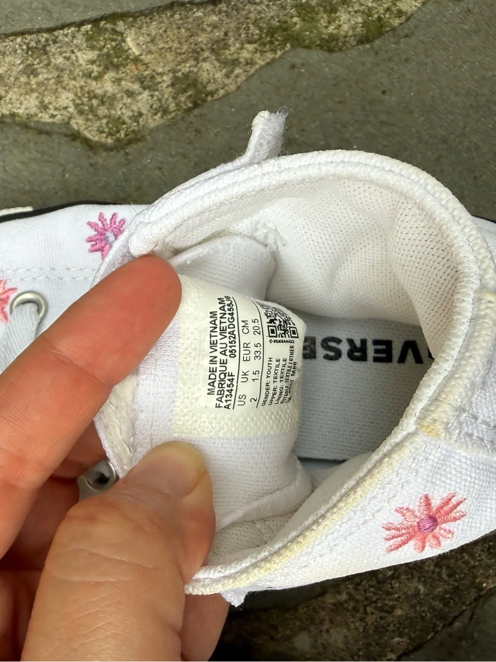 Floral embroidered Converse Youth Size 2